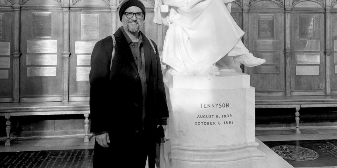 El escritor Julio Trujillo es encontrado sin vida en el Reino Unido