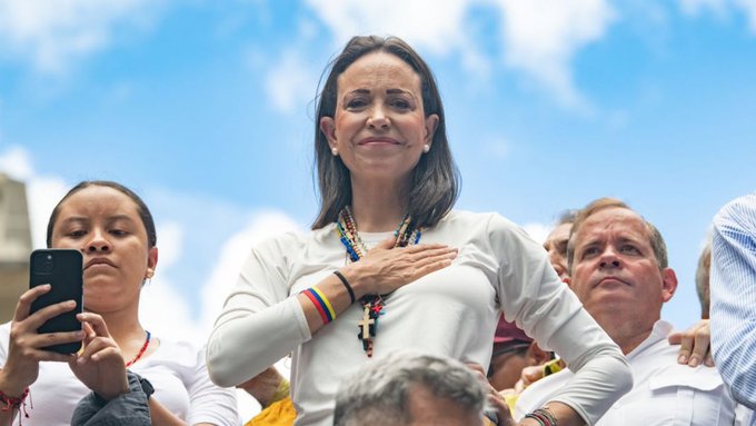 Machado llama a movilización antes de la investidura presidencial en Venezuela