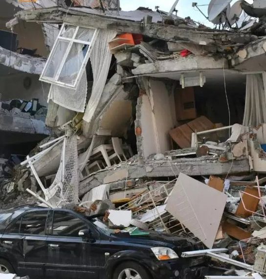 Terremoto de magnitud 7.1 sacude región montañosa en el oeste de China