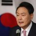 Autoridades surcoreanas ingresan a la residencia presidencial para arrestar a Yoon Suk-yeol