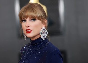 Taylor Swift será presentadora en los Grammy 2025 y busca hacer historia