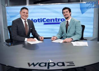 Bad Bunny sorprende como presentador de noticias en Puerto Rico y habla sobre su nuevo álbum