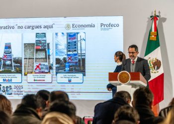 Denuncian a titular de Profeco por comentarios políticos en mañaneras