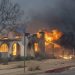Fuertes vientos complican los incendios en Los Ángeles: 24 muertos y miles de evacuados
