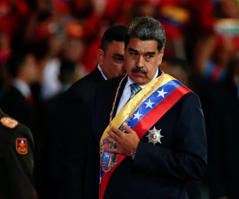 Francia reduce personal diplomático en respuesta a Venezuela