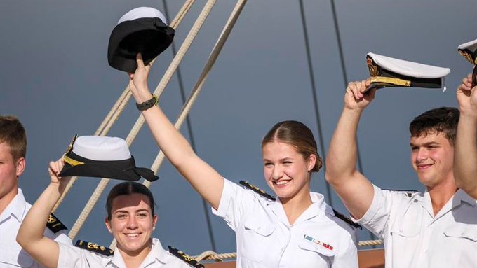 La princesa Leonor inicia su primera travesía oceánica rumbo a Brasil