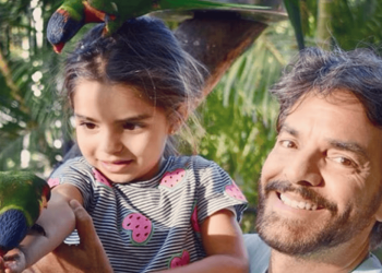 Aitana Derbez debutará en el teatro musical: su madre Alessandra Rosaldo habla sobre su talento