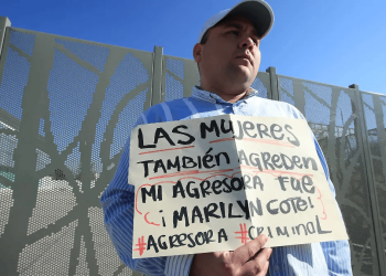 Víctimas de Marilyn N. se manifiestan en San Andrés Cholula exigiendo justicia