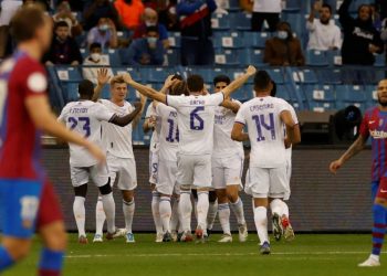 Madrid vs Barcelona podría jugarse fuera de España