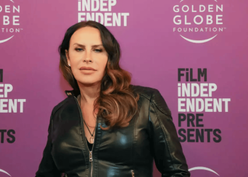 Karla Sofía Gascón pide disculpas por publicaciones racistas y cierra su cuenta de X