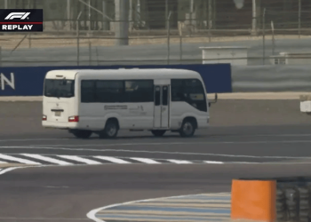 Los momentos más inusuales del Test F1 2025: apagón, camión en pista y más