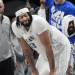 Davis genera preocupación en los Mavericks tras lesión en su debut