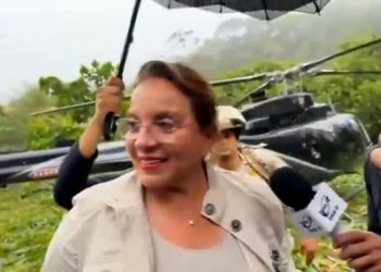 Presidenta de Honduras aterriza de emergencia sin incidentes debido al mal clima