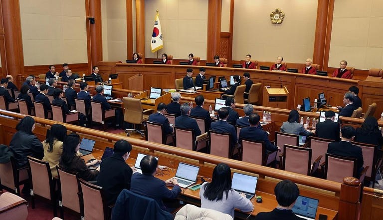 Comienza juicio en contra del presidente destituido Yoon Suk Yeol