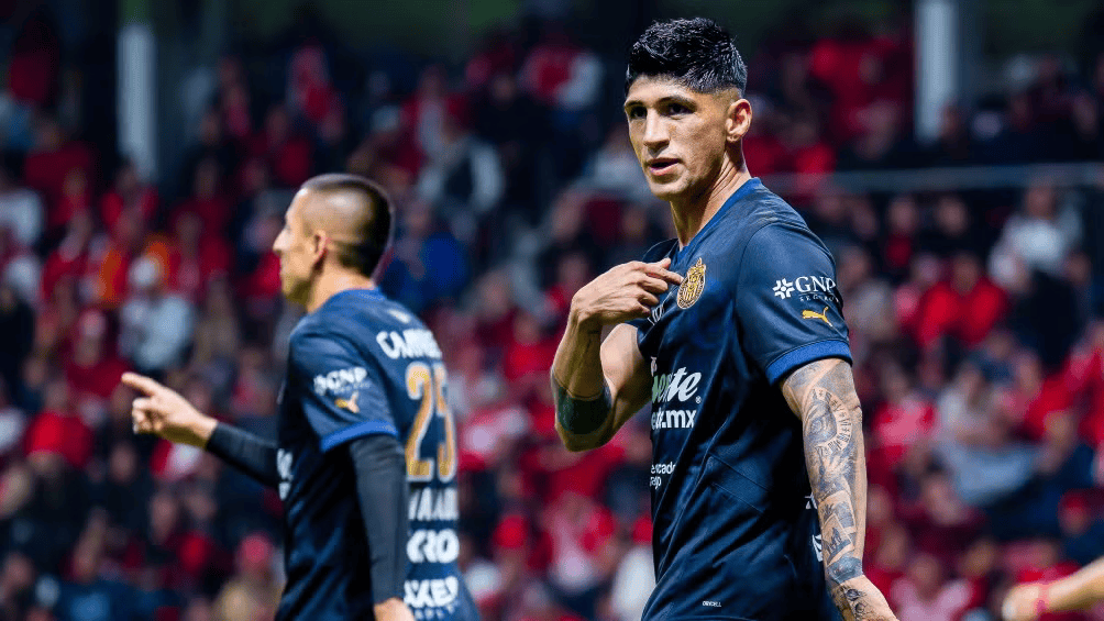 Acusan al VAR de alterar audios y líneas en el gol anulado a Alan Pulido en el partido Toluca vs Chivas