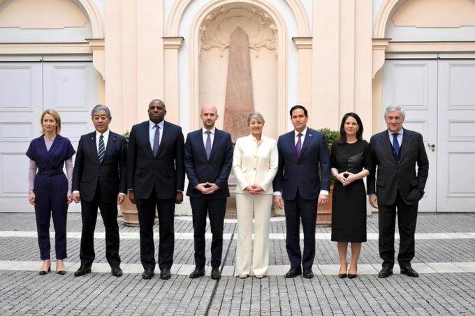 El G7 advierte a Rusia con nuevas sanciones si no negocia con Ucrania
