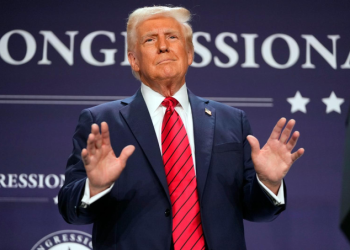 Trump acusa a medios de recibir fondos irregulares de Usaid