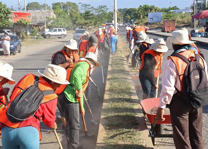 Migrantes encuentran empleo en la frontera sur de México ante restricciones de Trump