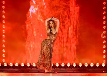 Shakira deslumbra en Río de Janeiro en el inicio de su gira mundial