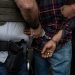 Migrantes deportados denuncian maltrato y detención prolongada en EE.UU.