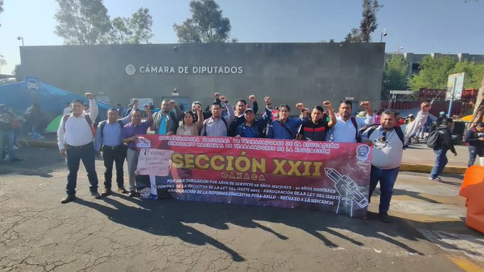 Maestros protestan contra reforma del ISSSTE con bloqueos en San Lázaro y carreteras de Oaxaca