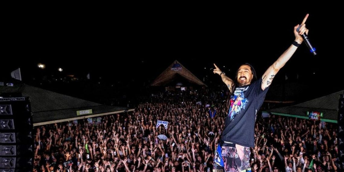 Steve Aoki homenajea a Paquita la del Barrio en EDC México