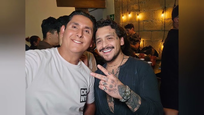 Christian Nodal reaparece acompañado de su madre