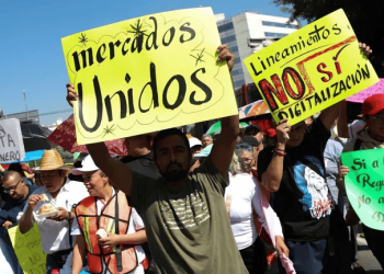 Nuevos lineamientos en mercados públicos de CDMX originan megamarcha