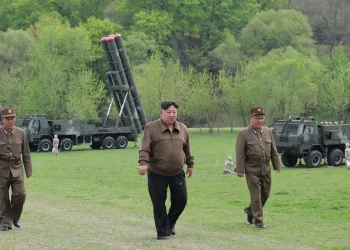 Corea del Norte realiza disparos de misiles en medio de ejercicios