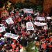 Protestan en la Torre Trump contra la detención de activista propalestino de Columbia