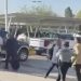 Empresario enfrenta a Javier Corral en aeropuerto de Chihuahua; lo acusa de persecución y burlas