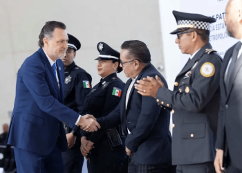 Mauricio Kuri entrega patrullas y equipo a 10 municipios para fortalecer la seguridad en Querétaro