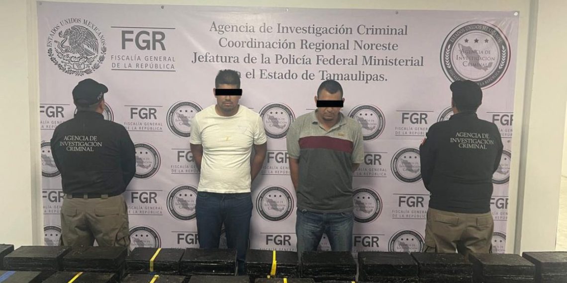 Detienen a dos hombres en Tamaulipas con 700 kilos de metanfetamina