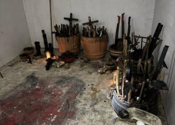 Cateo en Cuernavaca revela altar con cráneos humanos en casa de exfuncionario