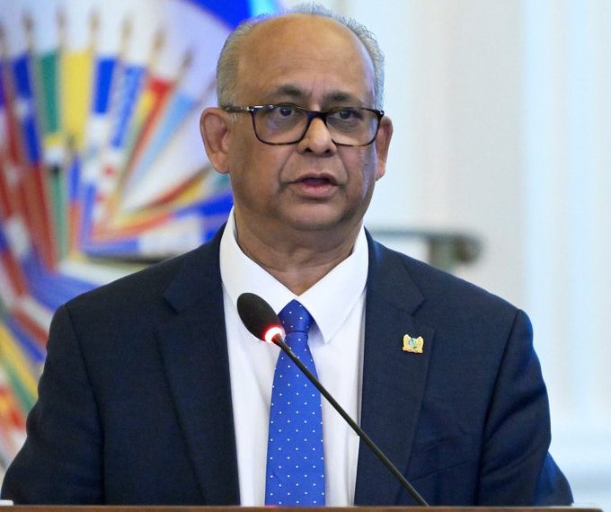 Albert Ramdin, nuevo secretario general de la OEA para el periodo 2025-2030