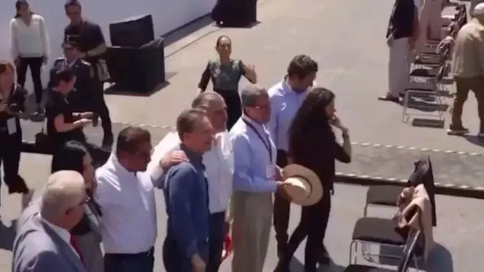 Sheinbaum descarta tensión por distracción de líderes de Morena en el Zócalo