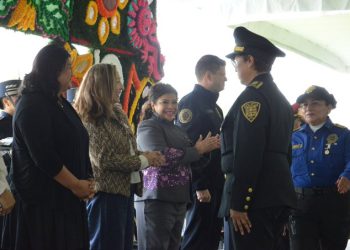 Brugada anuncia sistema de cuidados para mujeres policías y reconoce su labor en CDMX