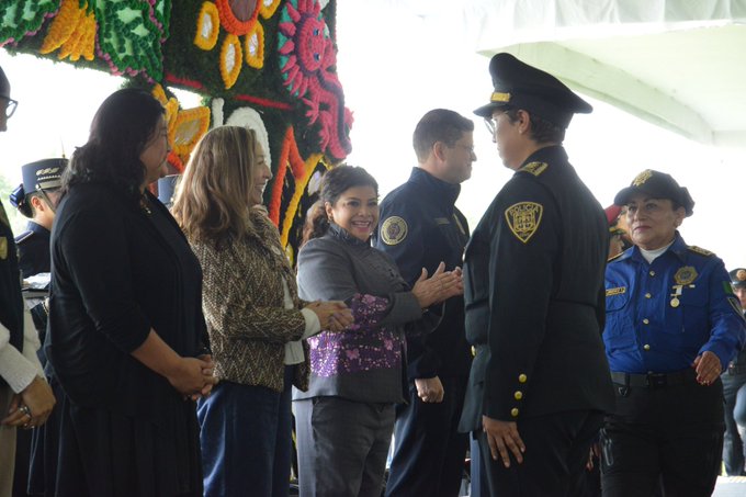 Brugada anuncia sistema de cuidados para mujeres policías y reconoce su labor en CDMX