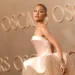 Ariana Grande deslumbra con un vestido rosa en los Oscar 2025