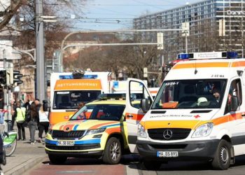 Tragedia en Mannheim: auto arrolla a una multitud, dejando un muerto y varios heridos