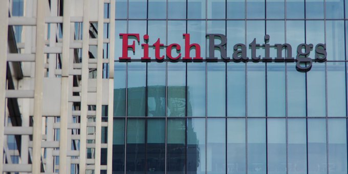 Fitch alerta sobre el impacto de aranceles y desaceleración en la economía mexicana