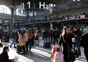 Evacúan y cierran la Estación del Norte en París por bomba de la Segunda Guerra Mundial