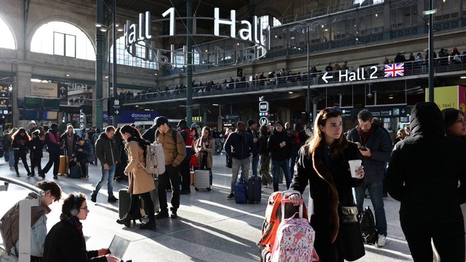 Evacúan y cierran la Estación del Norte en París por bomba de la Segunda Guerra Mundial