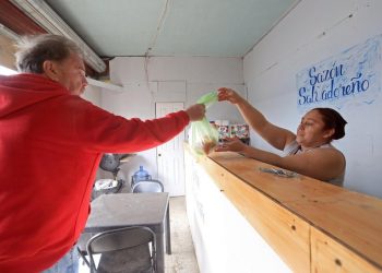 Migrantes optan por quedarse en México y emprender tras endurecimiento de políticas en EE. UU.