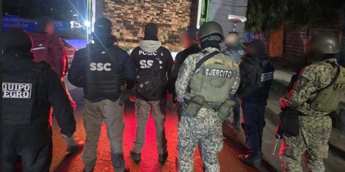Detienen a hombre por tala ilegal en la carretera México-Cuernavaca