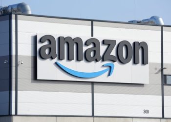 FTC solicita retrasar juicio contra Amazon por falta de personal y recursos