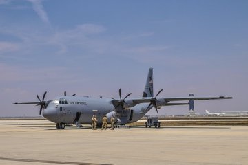 Presencia militar de EE.UU. destaca en la Feria Aeroespacial 2025 en el AIFA