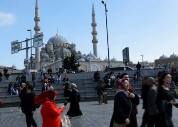 Sismo de magnitud 6.2 sacude Estambul: reportan 236 heridos y más de 100 réplicas