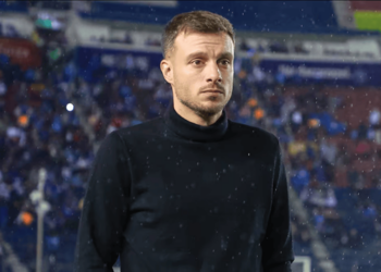Cruz Azul demanda a Martín Anselmi por incumplimiento y exige pago millonario