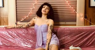 Mon Laferte revela que padece trastorno bipolar: “No me define como persona”